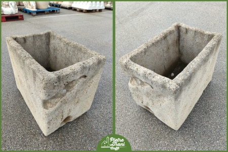 Vaso in Carparo Leccese Rettangolare Antico 